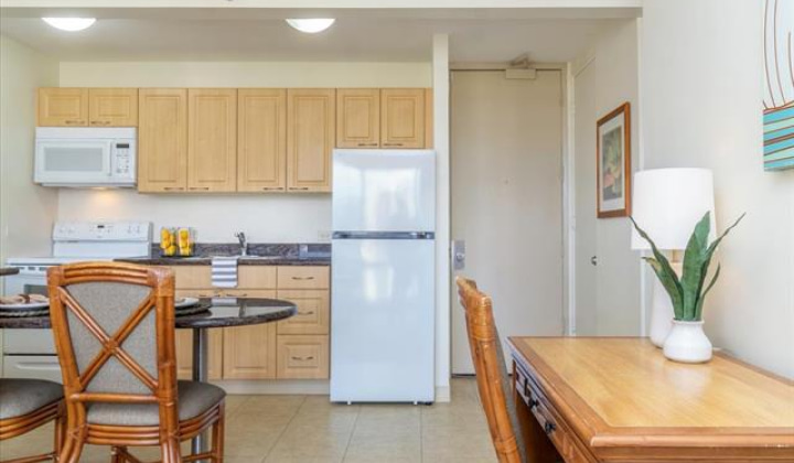 229 Paoakalani Avenue,Honolulu,Hawaii,96815,1 Bedroom Bedrooms,1 BathroomBathrooms,Condo/Townhouse,Paoakalani,19,18248332