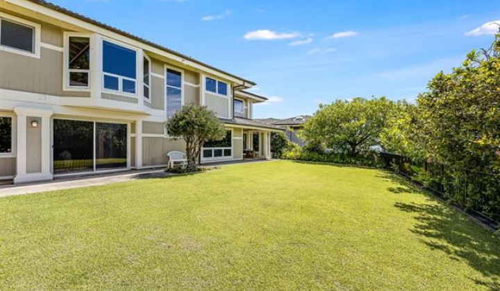 900 Puuikena Drive,Honolulu,Hawaii,96821,4 Bedrooms Bedrooms,2 BathroomsBathrooms,Single family,Puuikena,18256978