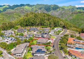 900 Puuikena Drive,Honolulu,Hawaii,96821,4 Bedrooms Bedrooms,2 BathroomsBathrooms,Single family,Puuikena,18256978