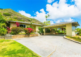 647 Hahaione Street,Honolulu,Hawaii,96825,3 Bedrooms Bedrooms,2 BathroomsBathrooms,Single family,Hahaione,18310267