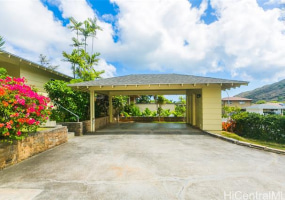 647 Hahaione Street,Honolulu,Hawaii,96825,3 Bedrooms Bedrooms,2 BathroomsBathrooms,Single family,Hahaione,18310267