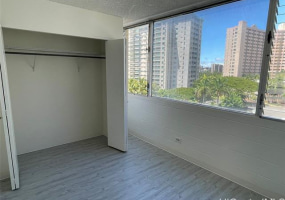 1121 Ala Napunani Street,Honolulu,Hawaii,96818,2 Bedrooms Bedrooms,1 BathroomBathrooms,Condo/Townhouse,Ala Napunani,5,18260428