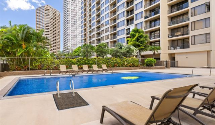 411 Hobron Lane,Honolulu,Hawaii,96815,1 Bedroom Bedrooms,1 BathroomBathrooms,Condo/Townhouse,Hobron,11,18263070