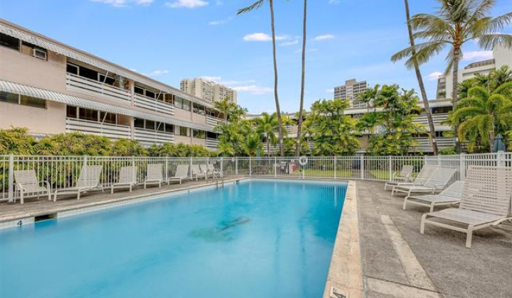 1330 Wilder Avenue,Honolulu,Hawaii,96822,1 Bedroom Bedrooms,1 BathroomBathrooms,Condo/Townhouse,Wilder,1,18264072