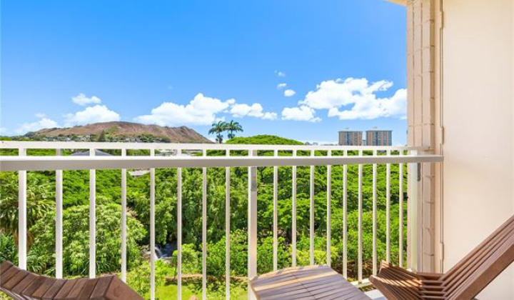 1720 Huna Street,Honolulu,Hawaii,96817,2 Bedrooms Bedrooms,1 BathroomBathrooms,Condo/Townhouse,Huna,7,18281768