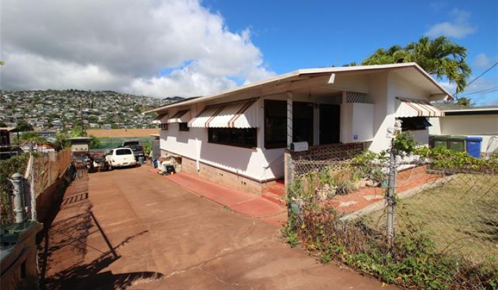 3720 Mahina Avenue,Honolulu,Hawaii,96816,3 ベッドルーム ベッドルーム,1 バスルームバスルーム,一戸建て,Mahina,18284750