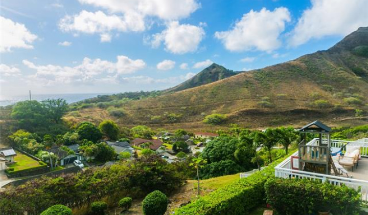 1059 Kamehame Drive,Honolulu,Hawaii,96825,3 ベッドルーム ベッドルーム,3 バスルームバスルーム,一戸建て,Kamehame,18285157