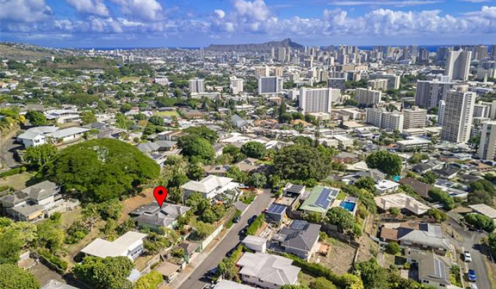 1230 Luna Place,Honolulu,Hawaii,96822,4 ベッドルーム ベッドルーム,2 バスルームバスルーム,一戸建て,Luna,18288168