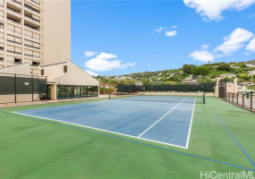 1717 Mott Smith Drive,Honolulu,Hawaii,96822,2 ベッドルーム ベッドルーム,2 バスルームバスルーム,コンド / タウンハウス,Mott Smith,4,18289567