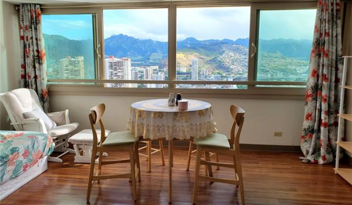 445 Seaside Avenue,Honolulu,Hawaii,96815,1 Bedroom Bedrooms,1 BathroomBathrooms,Condo/Townhouse,Seaside,42,18294300