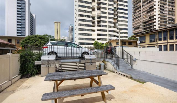 1571 Piikoi Street,Honolulu,Hawaii,96822,2 Bedrooms Bedrooms,1 BathroomBathrooms,Condo/Townhouse,Piikoi,1,18349200