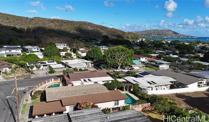 310 Anolike Street,Honolulu,Hawaii,96821,4 ベッドルーム ベッドルーム,3 バスルームバスルーム,一戸建て,Anolike,18319623