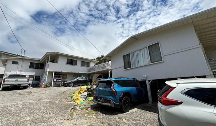 2470 学校 Street,Honolulu,Hawaii,96819,13 ベッドルーム ベッドルーム,9 バスルームバスルーム,一戸建て,School,18324245