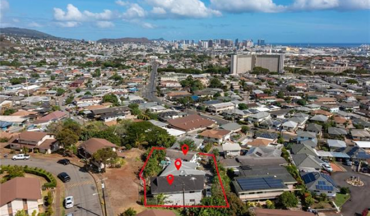 2470 学校 Street,Honolulu,Hawaii,96819,13 ベッドルーム ベッドルーム,9 バスルームバスルーム,一戸建て,School,18324245