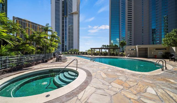 1177 Queen Street,Honolulu,Hawaii,96814,3 Bedrooms Bedrooms,2 BathroomsBathrooms,Condo/Townhouse,Queen,40,18376062