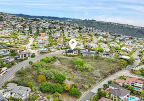 1735 Laukahi Street,Honolulu,Hawaii,96821,4 Bedrooms Bedrooms,3 BathroomsBathrooms,Single family,Laukahi,18382343