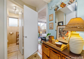 417 Nohonani Street,Honolulu,Hawaii,96815,1 Bedroom Bedrooms,1 BathroomBathrooms,Condo/Townhouse,Nohonani,2,18214401