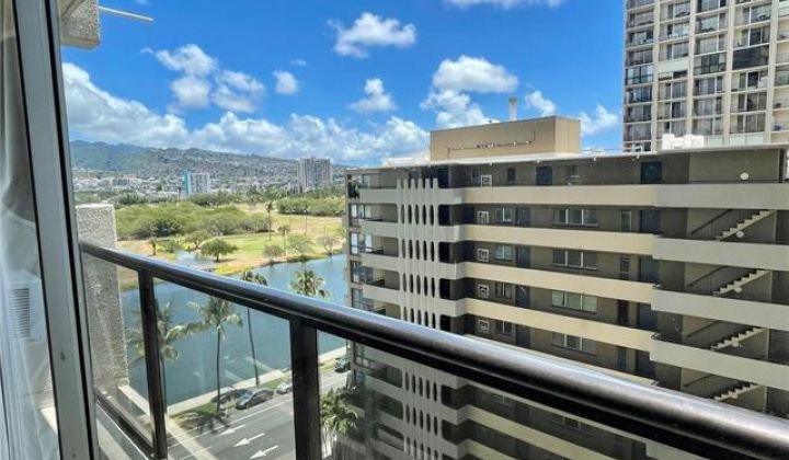 444 Nahua Street,Honolulu,Hawaii,96815,1 Bedroom Bedrooms,1 BathroomBathrooms,Condo/Townhouse,Nahua,10,18402479