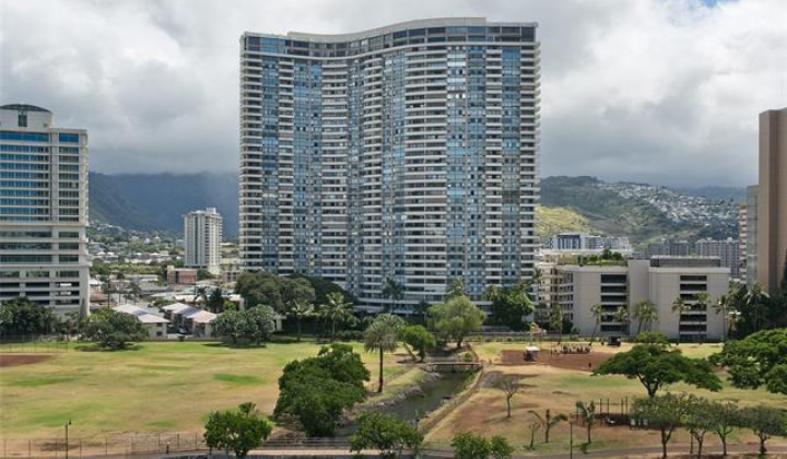 2333 Kapiolani Boulevard,Honolulu,Hawaii,96826,2 Bedrooms Bedrooms,2 BathroomsBathrooms,Condo/Townhouse,Kapiolani,7,18404115