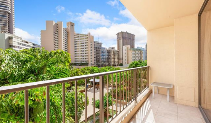 411 Hobron Lane,Honolulu,Hawaii,96815,1 Bedroom Bedrooms,1 BathroomBathrooms,Condo/Townhouse,Hobron,7,18406855