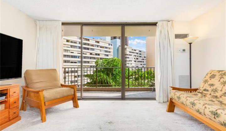 411 Hobron Lane,Honolulu,Hawaii,96815,1 Bedroom Bedrooms,1 BathroomBathrooms,Condo/Townhouse,Hobron,7,18406855